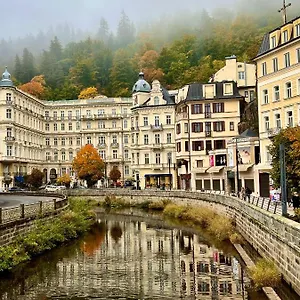 Zlaty Sloup Отель